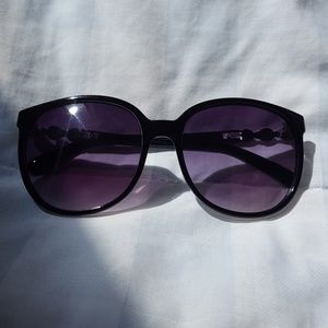 Simply Vera Vera Wang Sunglasses